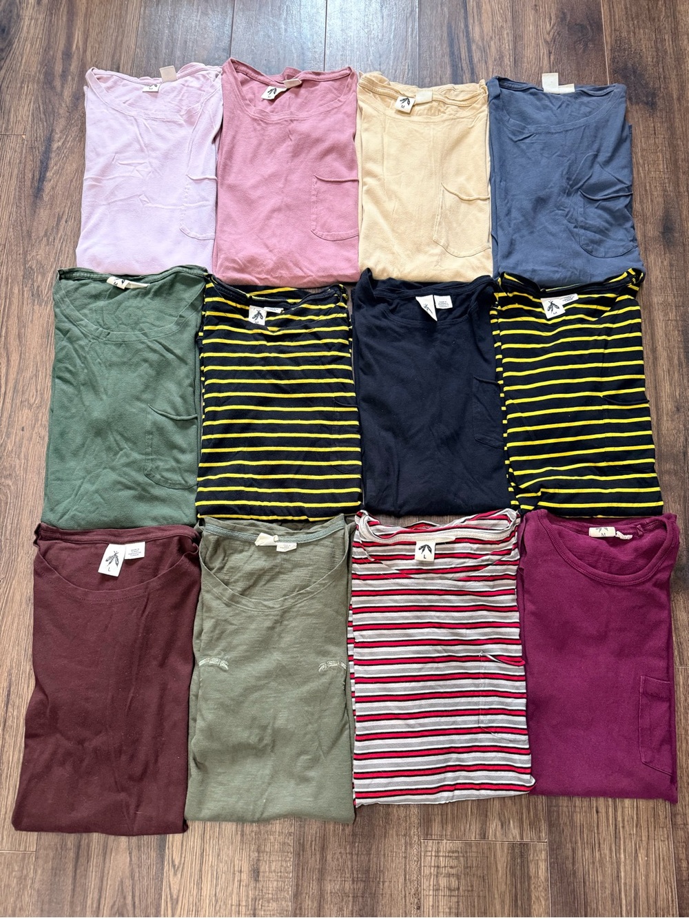 12 Urban Outfitters Mixed Pocket Tee Bundle - Assorted Colours
